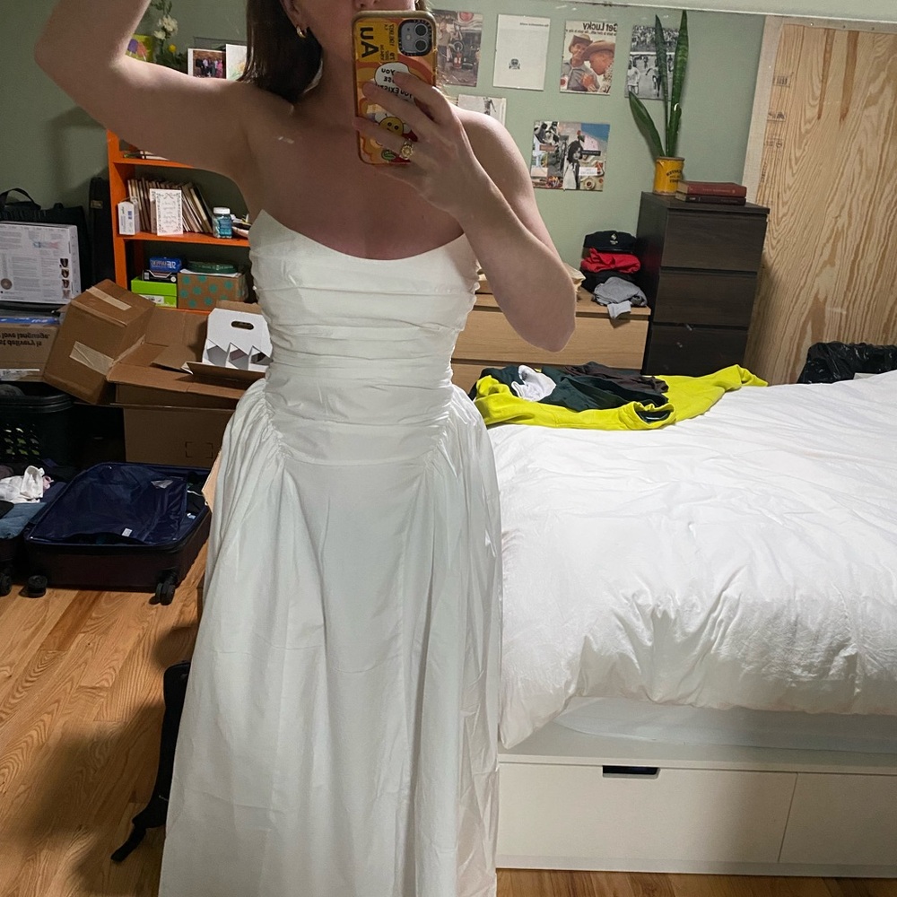 Elegant Shona Joy White Strapless Dress